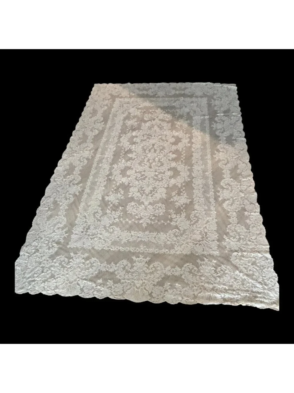 French Alençon Style Lace Tablecloth 72x104 Ivory Vintage Cottage Romantic